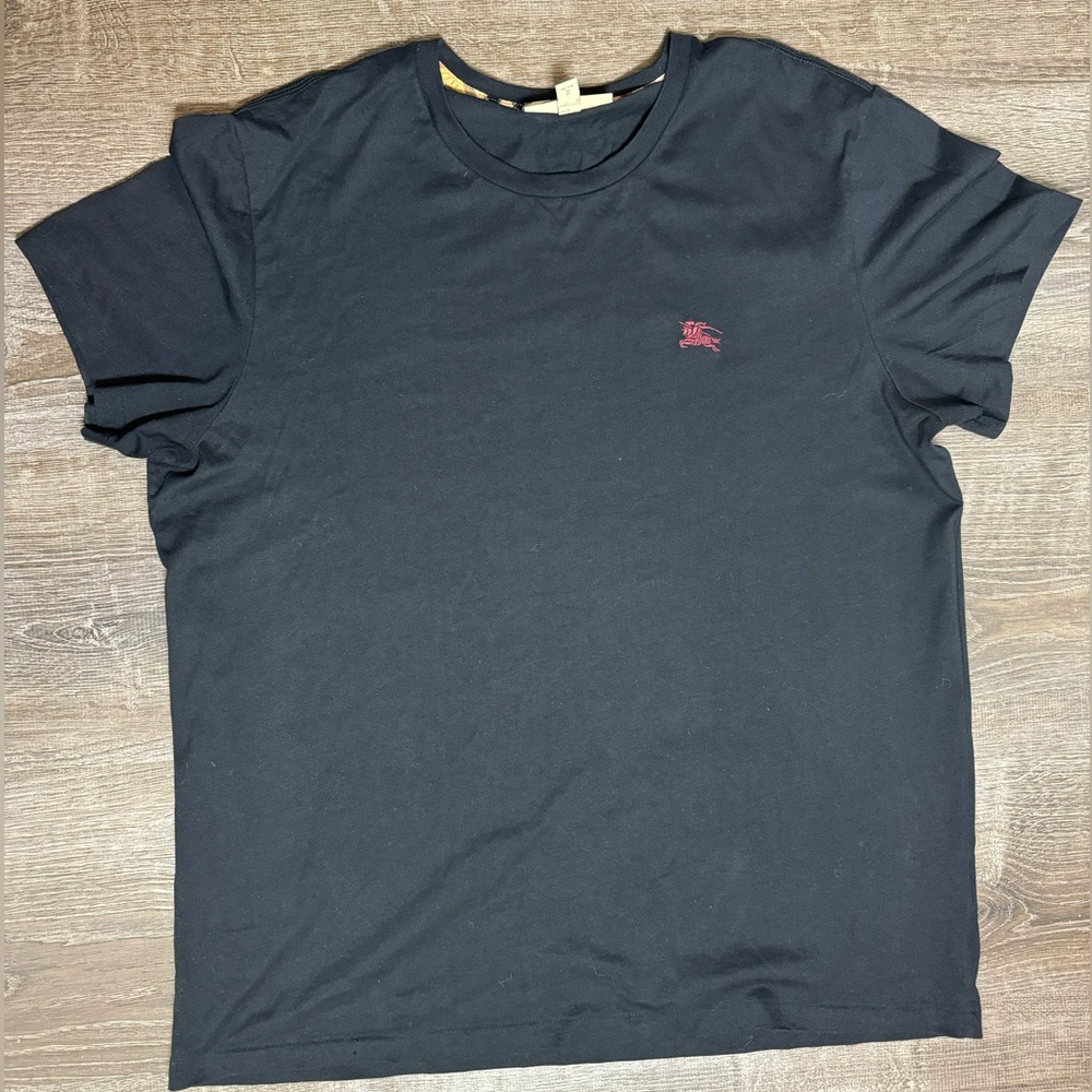 Black Burberry tshirt sz XL